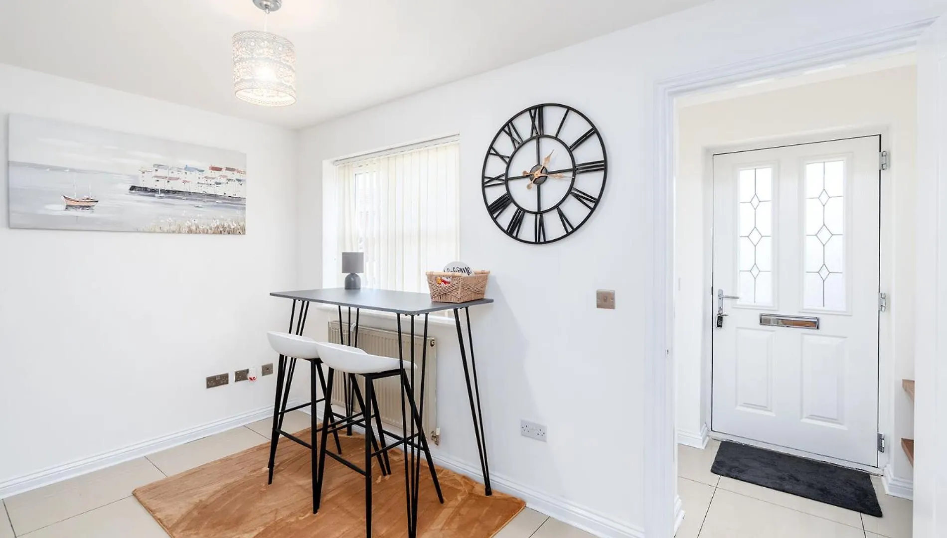 4Bdr House,8 Guests, Contractor Stays , Holiday Home, Free Parking, Reliable Wifi, Worksite And Amenities Nearby! Doncaster