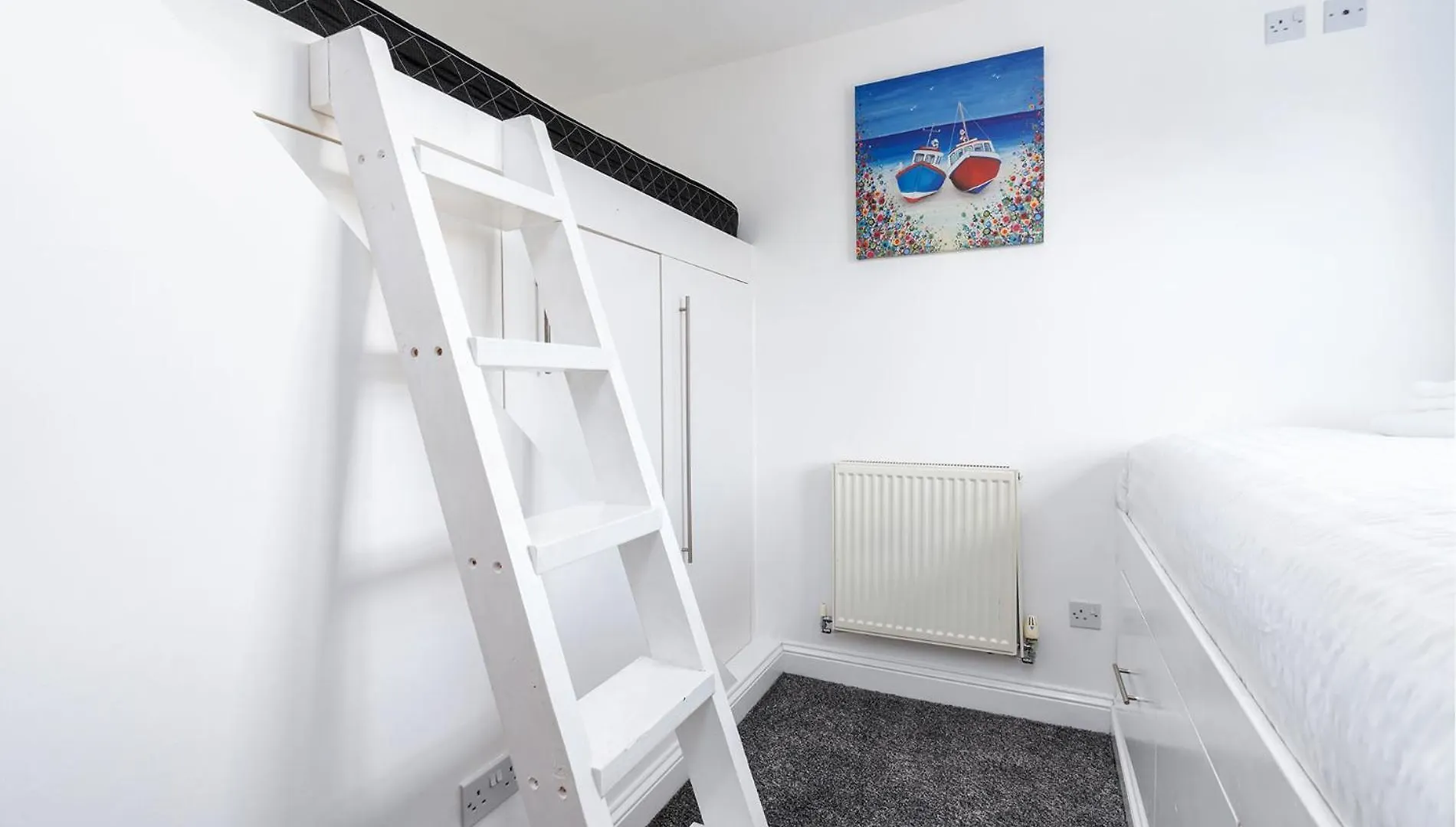 4Bdr House,8 Guests, Contractor Stays , Holiday Home, Free Parking, Reliable Wifi, Worksite And Amenities Nearby! Doncaster 0*,