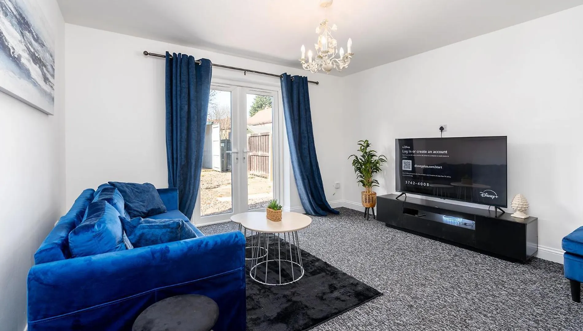 Apartment 4Bdr House,8 Guests, Contractor Stays , Holiday Home, Free Parking, Reliable Wifi, Worksite And Amenities Nearby! Doncaster