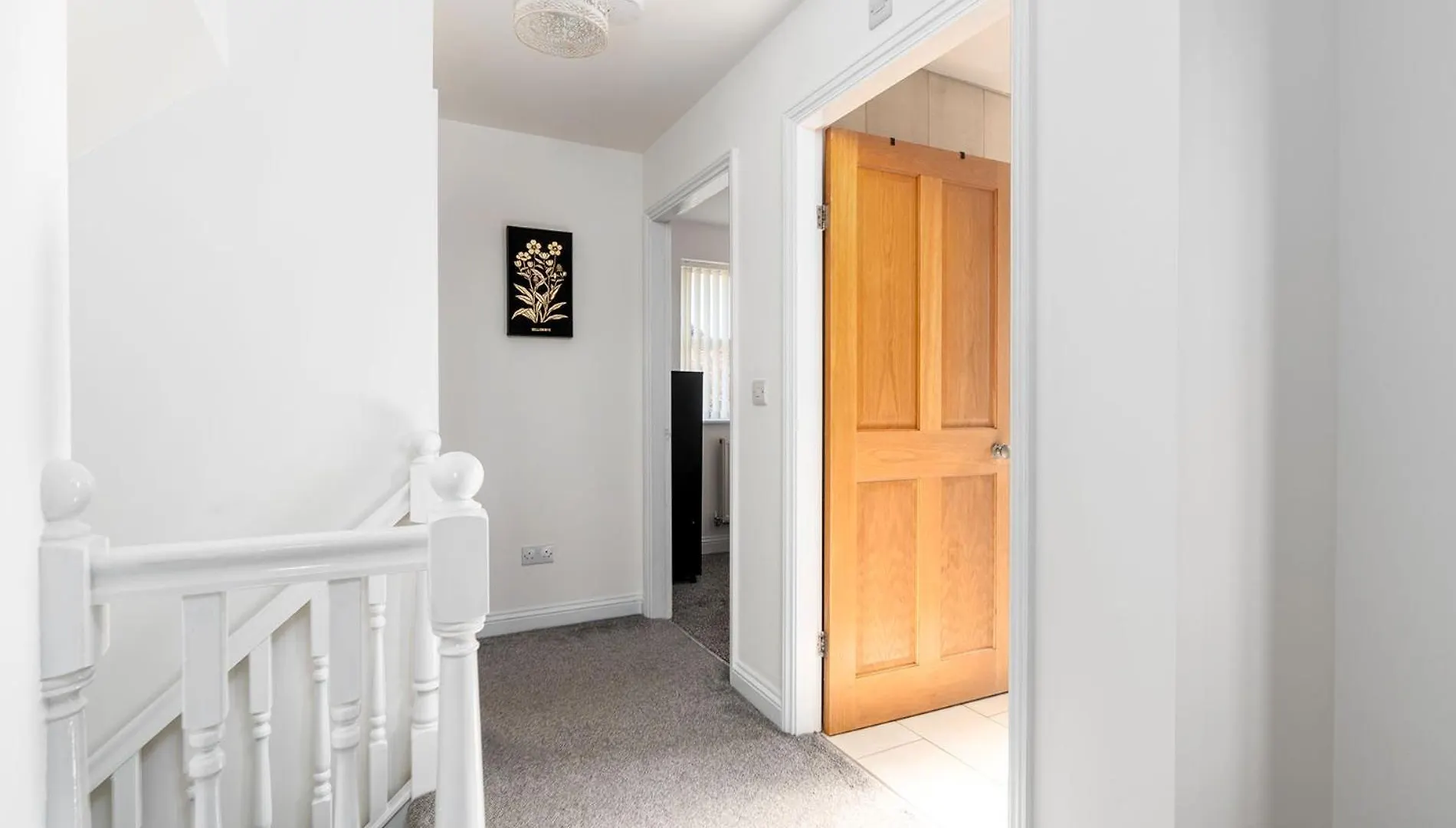 4Bdr House,8 Guests, Contractor Stays , Holiday Home, Free Parking, Reliable Wifi, Worksite And Amenities Nearby! Doncaster Apartment